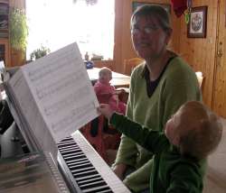 Hannah Wil on the piano March06